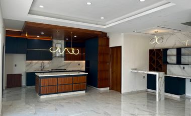 Casa nueva de 3 recámaras y alberca en Venta