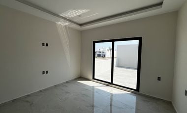 Casa nueva de 3 recámaras y alberca en Venta