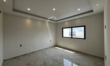 Casa nueva de 3 recámaras y alberca en Venta