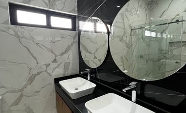 Casa nueva de 3 recámaras y alberca en Venta