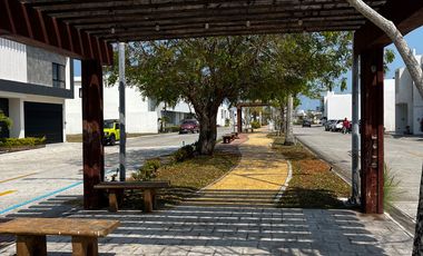 Casa nueva de 3 recámaras y alberca en Venta