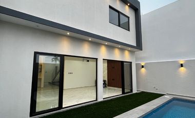 Casa nueva de 3 recámaras y alberca en Venta