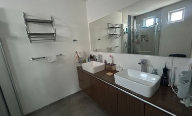 SE VENDE HERMOSA CASA
