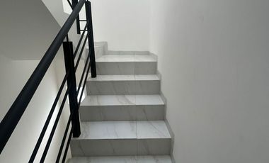 SE VENDE HERMOSA CASA