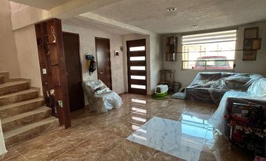 SE VENDE HERMOSA CASA