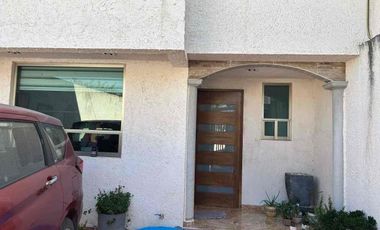 SE VENDE HERMOSA CASA