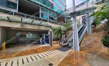 Exclusivo Local en la Milla de Oro!!