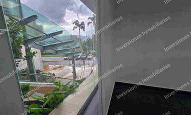 Exclusivo Local en la Milla de Oro!!