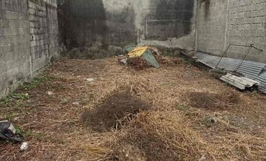 Terreno en Guayacanes calle comercial