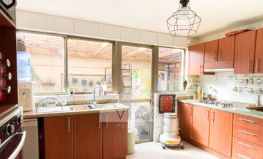 Excelente, Amplia, 4d-3b + Servicios, Condominio Cerrado