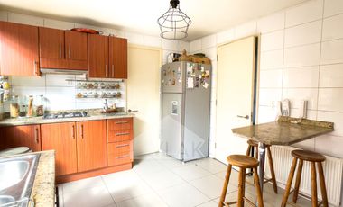 Excelente, Amplia, 4d-3b + Servicios, Condominio Cerrado