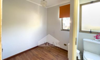 Excelente, Amplia, 4d-3b + Servicios, Condominio Cerrado