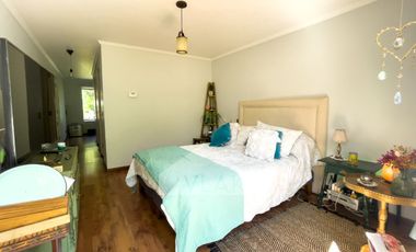 Excelente, Amplia, 4d-3b + Servicios, Condominio Cerrado