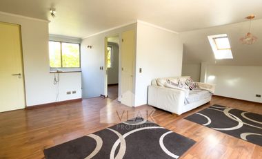 Excelente, Amplia, 4d-3b + Servicios, Condominio Cerrado