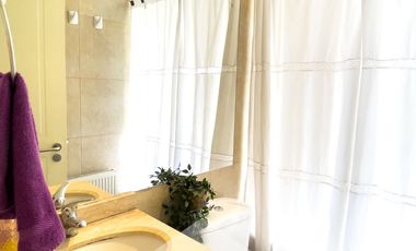 Excelente, Amplia, 4d-3b + Servicios, Condominio Cerrado