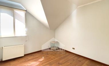 Excelente, Amplia, 4d-3b + Servicios, Condominio Cerrado