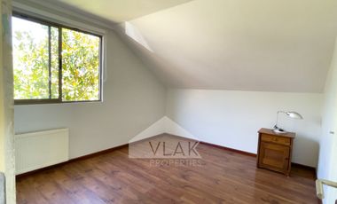 Excelente, Amplia, 4d-3b + Servicios, Condominio Cerrado