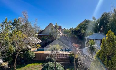 Excelente, Amplia, 4d-3b + Servicios, Condominio Cerrado