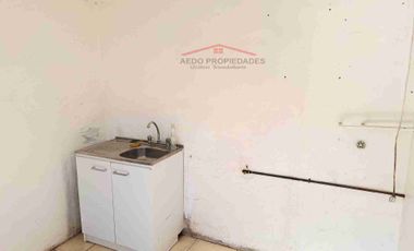 Se Arrienda Funcional Casa Aislada de un piso con Gran Terreno, Villa Padre Hurtado, Artificio,  comuna de La Calera.