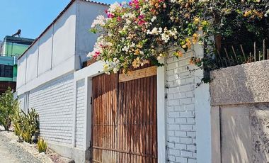 SE VENDE CASA EN PASAJE SALITRERA DALMACIA.