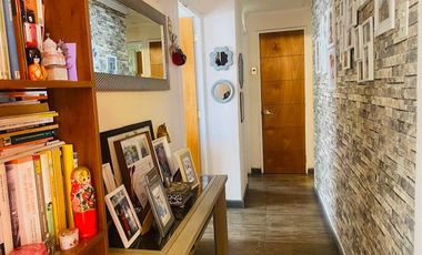 SE VENDE CASA EN PASAJE SALITRERA DALMACIA.