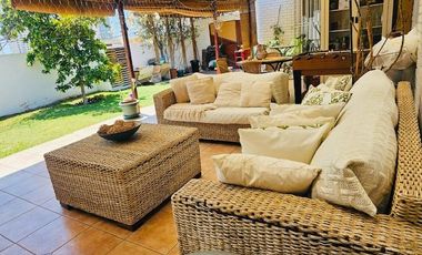 SE VENDE CASA EN PASAJE SALITRERA DALMACIA.