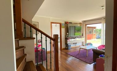 Mantagua, Amplia casa en Condominio, 4 dormitorios, quincho, terraza, 1300 M2