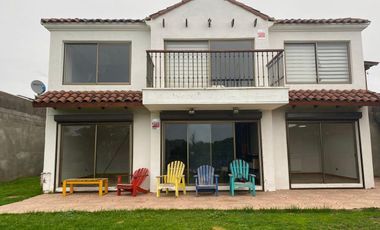 Mantagua, Amplia casa en Condominio, 4 dormitorios, quincho, terraza, 1300 M2