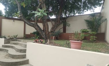 Propiedad comercial cerca del Aleman Humbolt