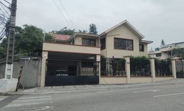 Propiedad comercial cerca del Aleman Humbolt