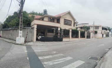 Propiedad comercial cerca del Aleman Humbolt