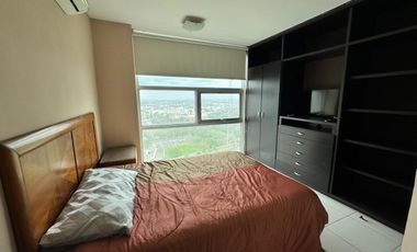 RENTO DEPARTAMENTO FRENTE A PLAZA AMERICAS