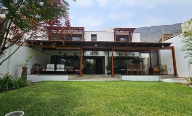 Monterrico VENDO LINDA CASA PRECIOSO JARDIN