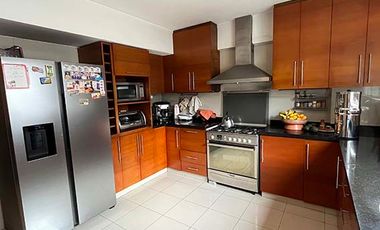 Bello y seguro penthouse duplex - parque cerrado - Casuarinas baja-Surco