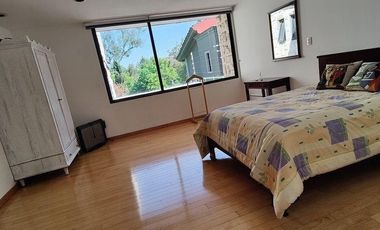 Casa en Renta en Bosques De Las Lomas 3R/3.5B/5E - Jardin - Jacuzzi - 557m2