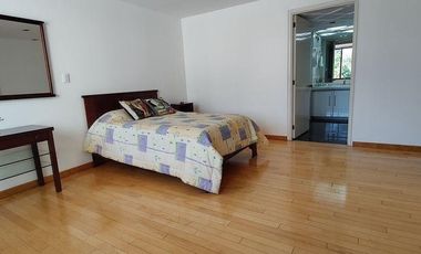 Casa en Renta en Bosques De Las Lomas 3R/3.5B/5E - Jardin - Jacuzzi - 557m2