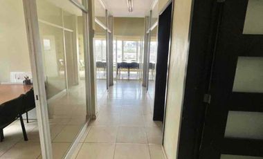 En Venta Edificio Corporativo, cerca del Aeropuerto