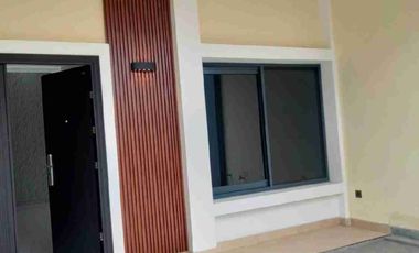✳️Di jual/For Sale
RUMAH BARU Minimalis 
Kopo Permai 
Strategis Bisa utk USAHA.
Hadap Timur, Lebar 7,5 mtr 2,5 Lt , SHM 
Lt 88 m2 , Lb 160 m2
4 KT, 3 KM
2200 Watt , Submersible.
Op Rp.1,45 m negoo trn ke 1.3 m
Info : 0822.1857.----
Teguh Budiman