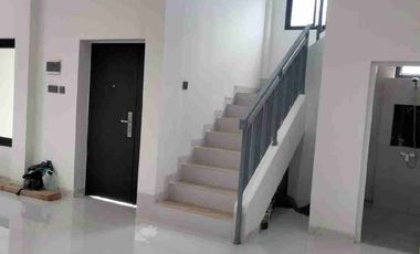✳️Di jual/For Sale
RUMAH BARU Minimalis 
Kopo Permai 
Strategis Bisa utk USAHA.
Hadap Timur, Lebar 7,5 mtr 2,5 Lt , SHM 
Lt 88 m2 , Lb 160 m2
4 KT, 3 KM
2200 Watt , Submersible.
Op Rp.1,45 m negoo trn ke 1.3 m
Info : 0822.1857.----
Teguh Budiman