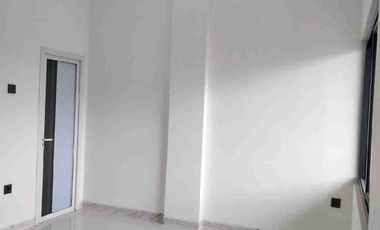 ✳️Di jual/For Sale
RUMAH BARU Minimalis 
Kopo Permai 
Strategis Bisa utk USAHA.
Hadap Timur, Lebar 7,5 mtr 2,5 Lt , SHM 
Lt 88 m2 , Lb 160 m2
4 KT, 3 KM
2200 Watt , Submersible.
Op Rp.1,45 m negoo trn ke 1.3 m
Info : 0822.1857.----
Teguh Budiman