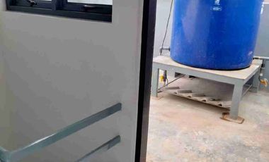 ✳️Di jual/For Sale
RUMAH BARU Minimalis 
Kopo Permai 
Strategis Bisa utk USAHA.
Hadap Timur, Lebar 7,5 mtr 2,5 Lt , SHM 
Lt 88 m2 , Lb 160 m2
4 KT, 3 KM
2200 Watt , Submersible.
Op Rp.1,45 m negoo trn ke 1.3 m
Info : 0822.1857.----
Teguh Budiman