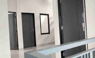 ✳️Di jual/For Sale
RUMAH BARU Minimalis 
Kopo Permai 
Strategis Bisa utk USAHA.
Hadap Timur, Lebar 7,5 mtr 2,5 Lt , SHM 
Lt 88 m2 , Lb 160 m2
4 KT, 3 KM
2200 Watt , Submersible.
Op Rp.1,45 m negoo trn ke 1.3 m
Info : 0822.1857.----
Teguh Budiman