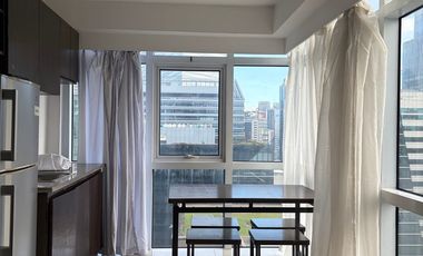 2BR CONDO W/PARKING FOR RENT WITH VIEW IN BGC