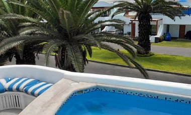 Vendo casa en condominio Puerto Viejo 4 dormitorios piscina