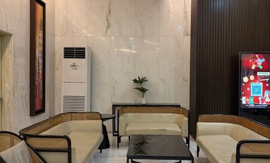 3 BR CONDO WITH PARKING FOR RENT IN BGC