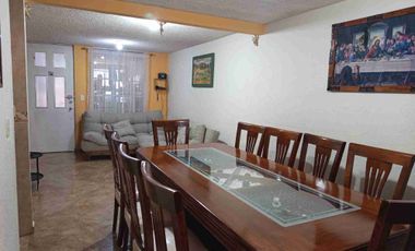 Casa Ampliada en Venta - Bosques de Ica, Zinacantepec | Frente a Parque