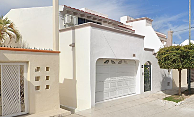 CASA EN VENTA EN FRACCIONAMIENTO LOMAS DE MAZATLAN, MAZATLAN, SINALOA