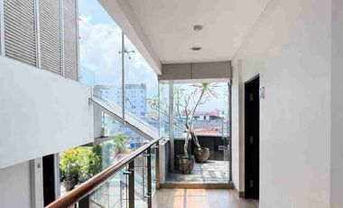 DIJUAL HOTEL AKTIF 4 LANTAI 28 KAMAR LOKASI PREMIUM DI RING 1 MALIOBORO 
YOGYAKARTA