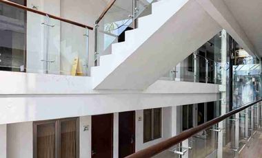 DIJUAL HOTEL AKTIF 4 LANTAI 28 KAMAR LOKASI PREMIUM DI RING 1 MALIOBORO 
YOGYAKARTA