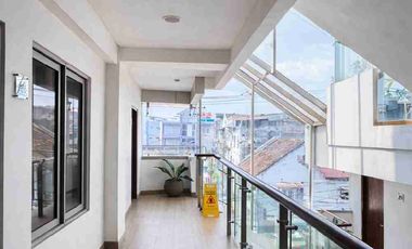 DIJUAL HOTEL AKTIF 4 LANTAI 28 KAMAR LOKASI PREMIUM DI RING 1 MALIOBORO 
YOGYAKARTA